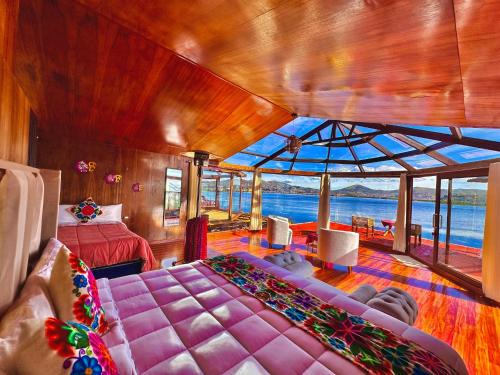 Puno Cabin | Uros Qhantany Lodge