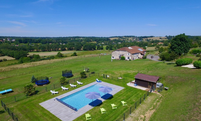 Availles-Limouzine Cottage | VéloGîtes, Le Vélo Gîte, the perfect place for a family vacation?