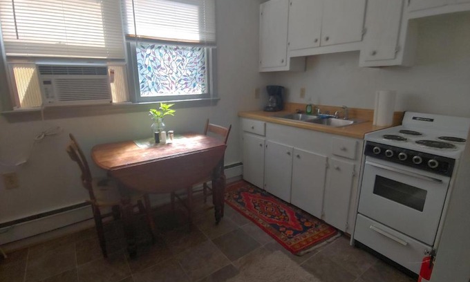 Northwest Apartment | Va Beach Zen tree house style studio F