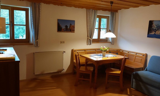 Weissbach an der Alpenstrasse Apartment | Vacation apartment 1, 40 sqm, 1 separate bedroom