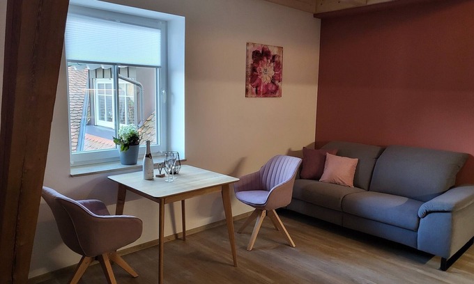 Feuchtwangen Apartment | Vacation apartment 3 with comfortable box-spring bed