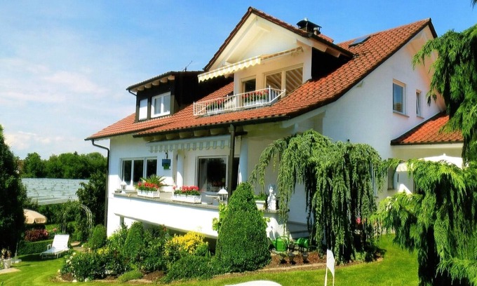 Meckenbeuren Apartment | Vacation apartment/apartment for 4 guests with 90m² in Meckenbeuren (166050)