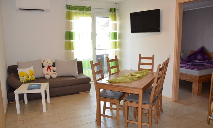 Rheinhausen Apartment | Vacation apartment/apartment for 6 guests with 55m² in Rheinhausen (73149)