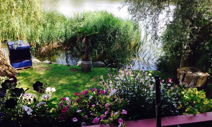 Rothkreuz House | Vacation apartment directly on the Weissensberger Weiher near Lindau