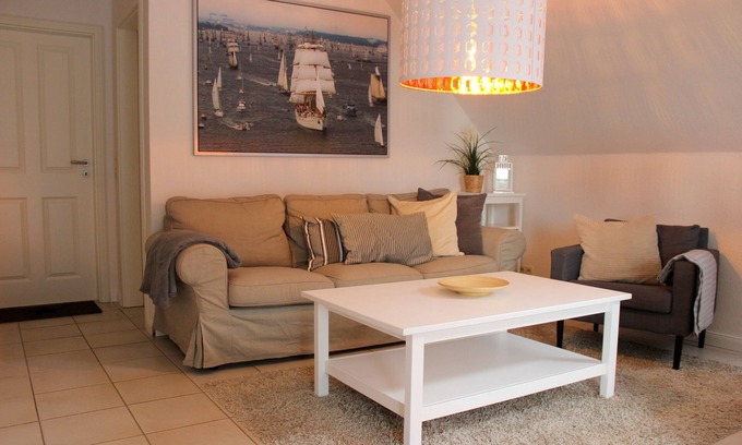 Schwackendorf Apartment | Vacation apartment Leuchtfeuer. - OSTSEE vacation apartments