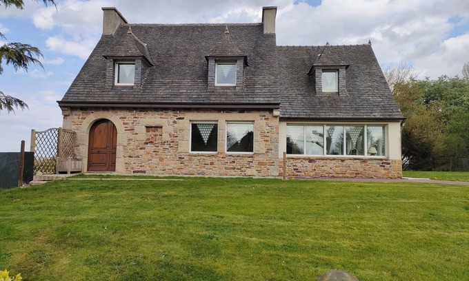 Plestin-les-Greves House | VACATION HOME 3 KM FROM THE SEA