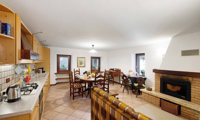 Bard House | Vacation Home "Alla Meridiana" with Balcony and Private Terrace