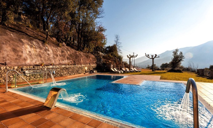 Amer Villa | Vacation Home 'Can Xera' with Mountain View, Private Pool, Terraces, A/C & Wi-Fi