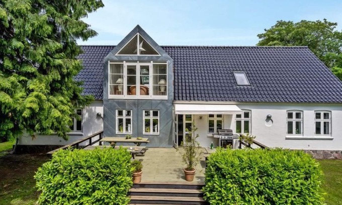 Toreby House | Vacation home "Merle" - 6km from the sea in Lolland, Falster and Mon in Toreby L - 18 persons, 9 bedrooms