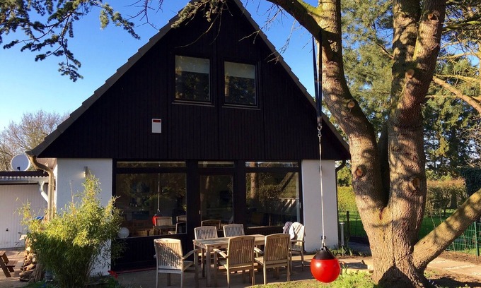 Dohnsdorf House | Vacation home Ostseelust - detached house with garden