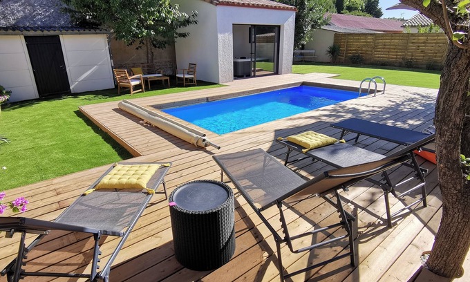 Verzeille House | Vacation home with heated pool and spa