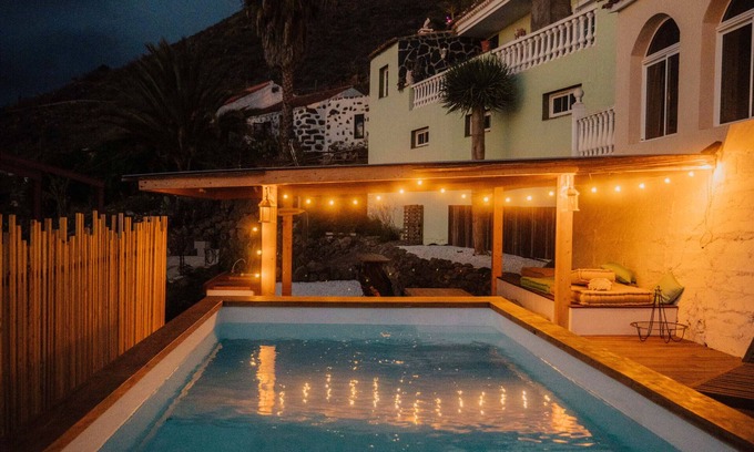 Guia de Isora House | Vacation Home 'Xuixo In Tenerife South' with Sea View, Wi-Fi and Air Conditioning