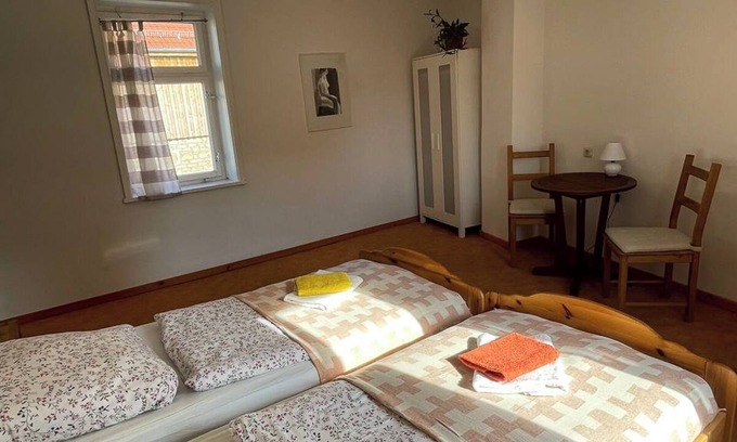 Mellingen Apartment | Vacation in the holiday apartment "Lindenblick" on the historic Mühlenhof