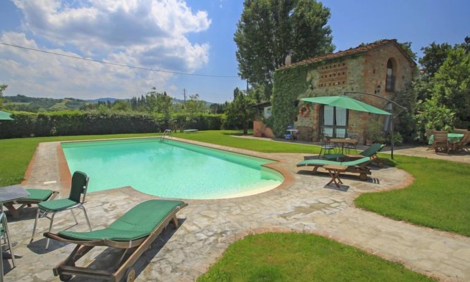 Laterina House | Vacation home Tara by Interhome