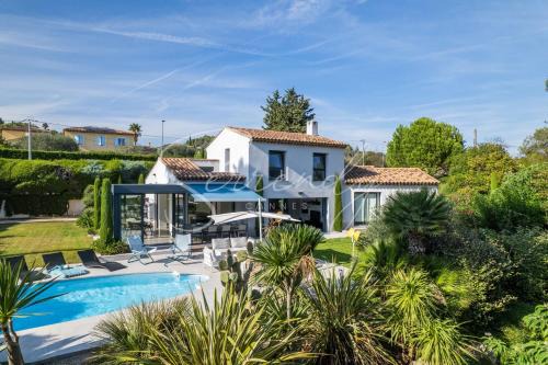 Biot Villa | Vacation villa swimming pool and pétanque court !