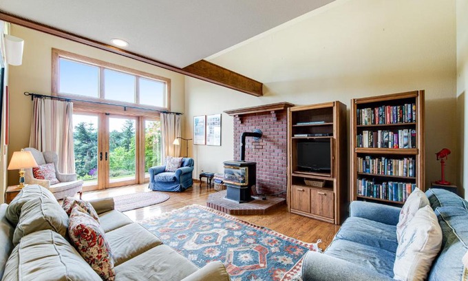 Enumclaw House | Valley Green