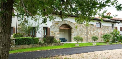 Dolegna del Collio Bed & Breakfast | Valrosa Country Resort
