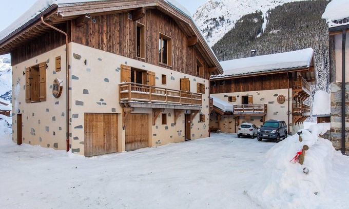 Champagny-en-Vanoise House | Vanoise Chalet in Prime Location
