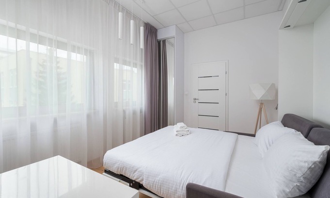 Wlochy Apartment | Varsovia Jerozolimskie Studio 223