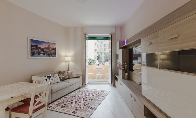 Vatican Apartment | Vatican Cozy apt. with balcony near S. Peter, New November 2021, 5 sleeps