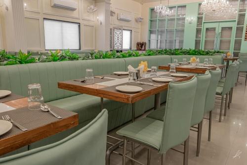 Daulatabad Hotel | Veda pure veg restaurant and residency