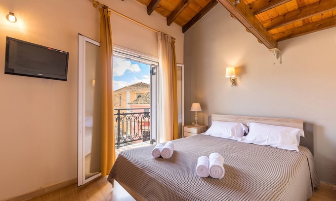 Doukades House | ⭐Venetian era - Doukades center loft apartment⭐