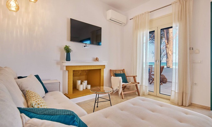 Alykes Villa | Vera Villa is a Brand New Seafront villa