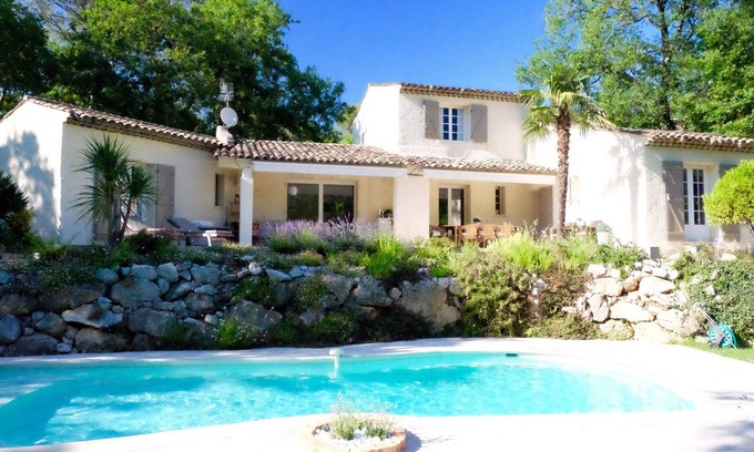 Le Collet Villa | Very Beautiful Villa with swimming pool, aircond, wifi, pétanque, table tennis