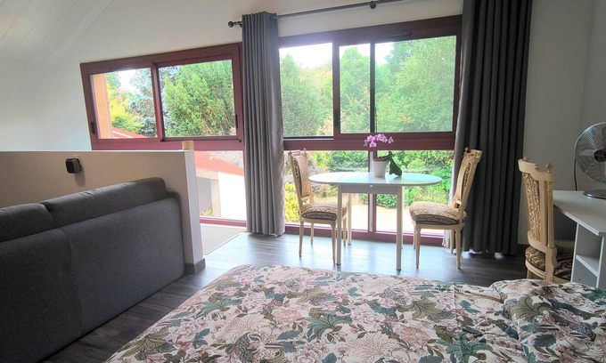 Pluneret Apartment | Very pleasant, quiet, bright, spacious studio set in a lovely wooded garden