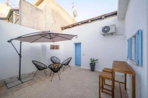 Torre di Faro House | Via Fortino Home