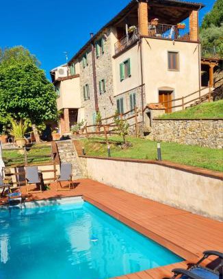 Mologno Villa | Vicinato Homestead