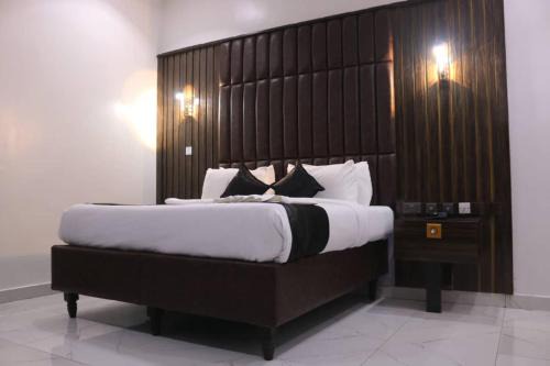 Asaba Hotel | Victorian Bloom Hotel & Resort