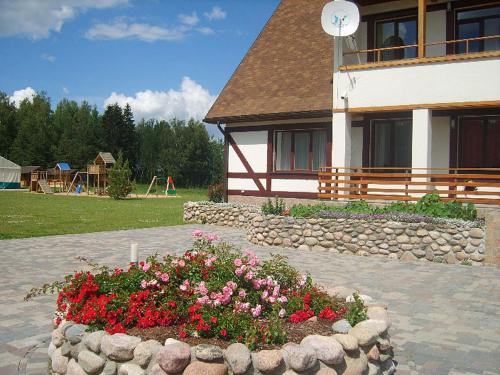 Dzelmes Hotel | Viesu Nams Vecupe