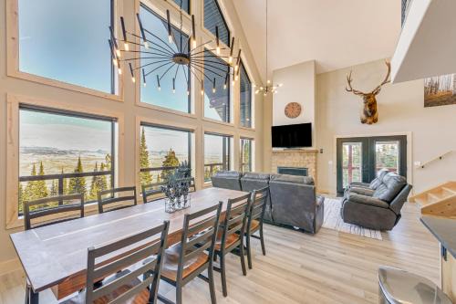 Dubois House | Views, Trails, Hot Tub and More Luxe Wyoming Oasis