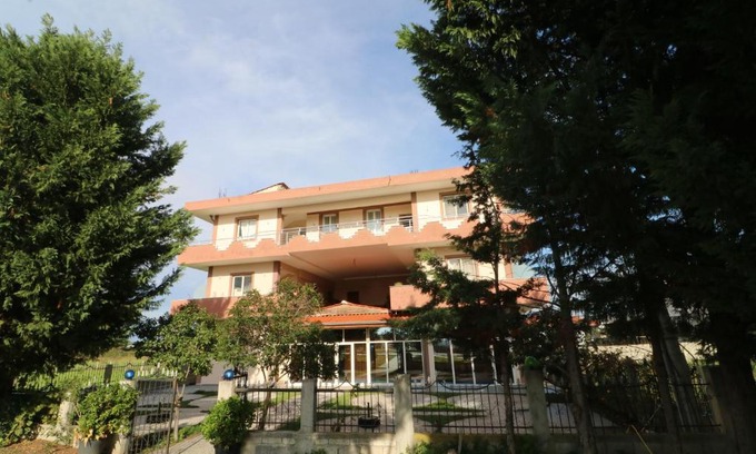 Divjake Hotel | Vila Bendo