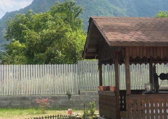 Brezoi House | Vila Bughianu