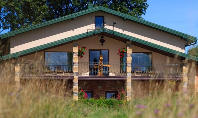 Plunge House | Vilkdvaris