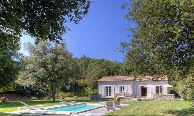 Poggio-di-Venaco House | Villa à la Montagne,piscine,domaine 20ha,rivière