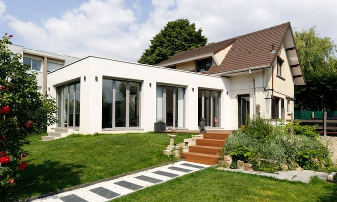 L'Hay-les-Roses Villa | Villa 145m2 modern 4 bedrooms, beautiful terrace and garden near Paris