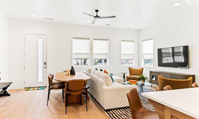 Bloomington House | Villa 30 - 4 bedroom townhome pool and hot tub