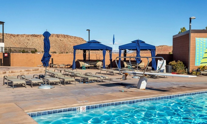 Bloomington House | Villa #35 - Pool and Hot Tub! Golf and Tennis!