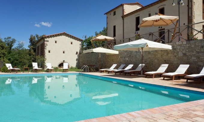 Palaia Villa | Villa ∙ 6 bedrooms ∙ 12 guests