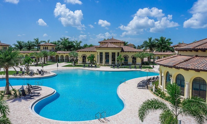 Gran Paradiso Villa | Villa Acqua - Sunset Lake View, Resort Amenities Near Golf, Beach & Restaurants!
