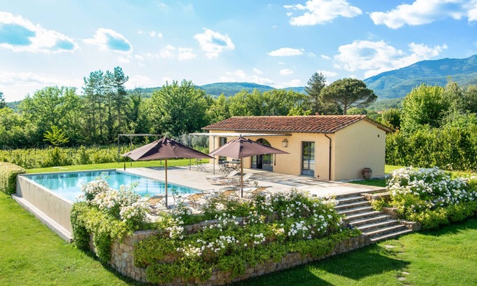 Loro Ciuffenna Villa | Villa Agna - Four Bedroom Villa, Sleeps 8