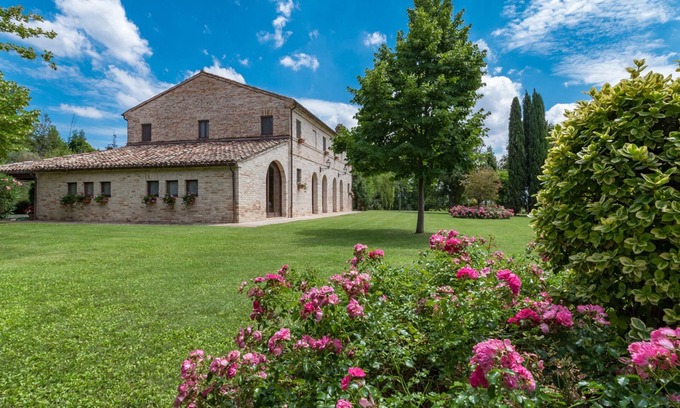 Corridonia Villa | Villa Ambrah 12+1, Emma Villas