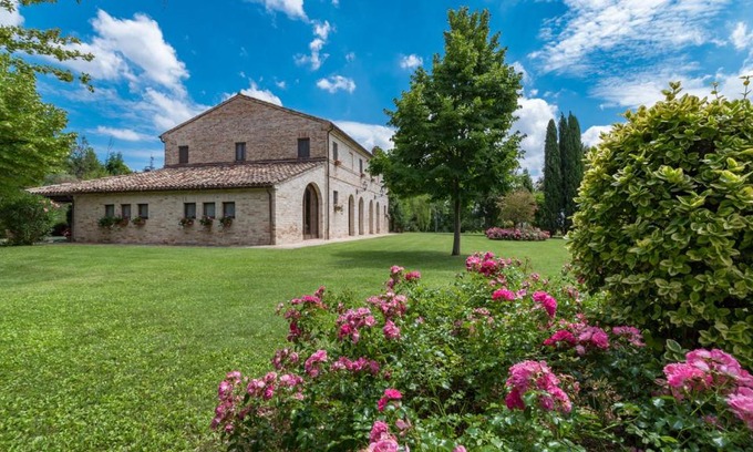 Corridonia Villa | VILLA AMBRAH 12&1, Emma Villas