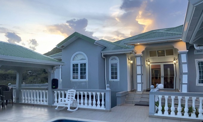 Cul de Sac Villa | Villa Armantine Situated in Peace and Quiet