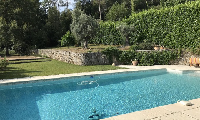 Les Maillans Villa | Villa au Calme ,vue Dégagée et Décor Soigné