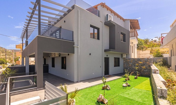 Gouvai Apartment | Villa Bella with Jacuzzi