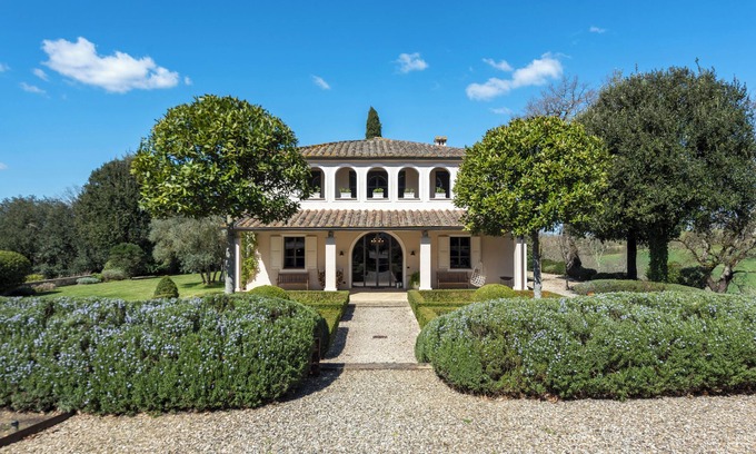 Buonconvento Villa | Villa Bergamotti | Pool, view in Tuscany Hills